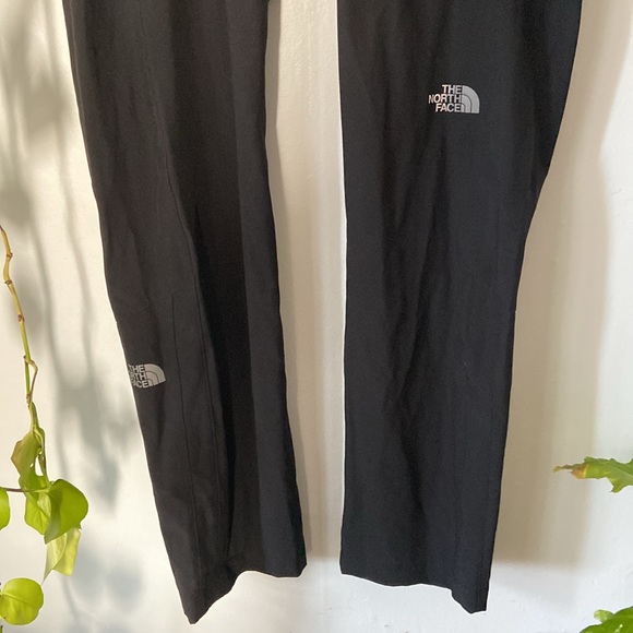 North Face hiking pants - Picture 2 of 8